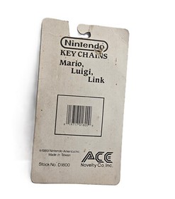 Hammer Bros Super Mario Bros. Nintendo NES 1989 Plastic Keychain Sealed on Card