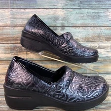 Easy Street Clog Size 7M Gray Slip Resistant Work Healtcare Medical Comfort Shoe