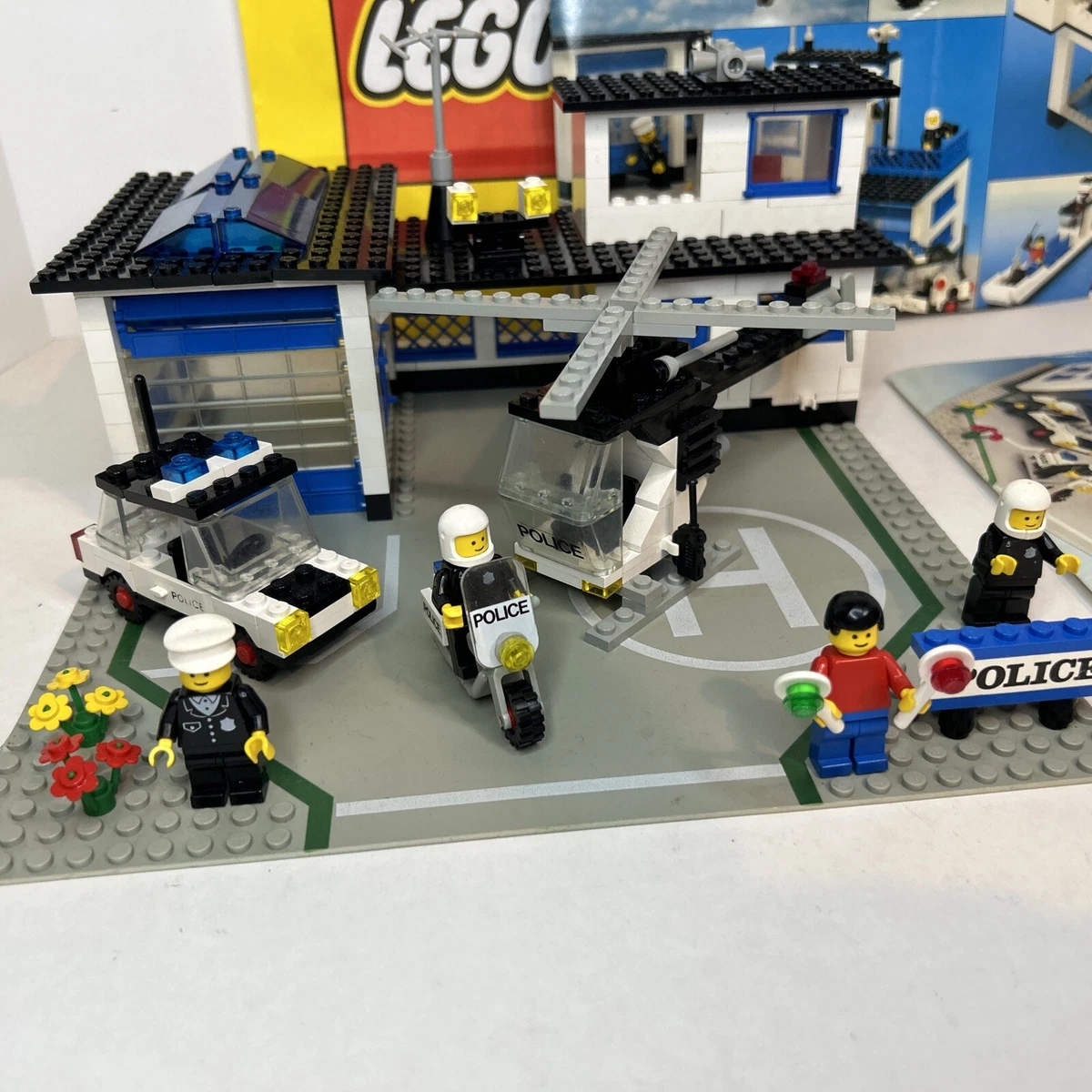 ② Lego 6384 commissariat de police — Jouets