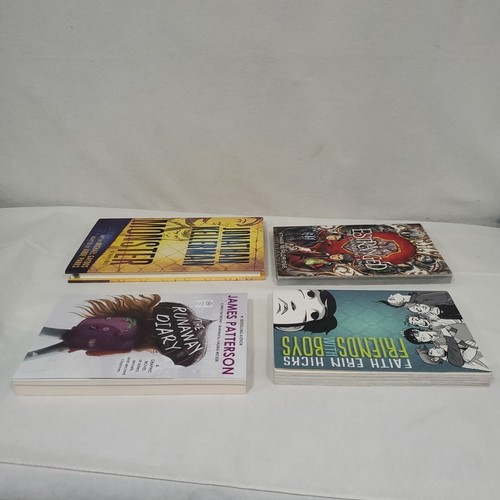 Graphic Novel Konvolut 4 Bücher Entfremdete Freunde mit Jungen Monster Ausreißer Tagebuch - Bild 5 von 23