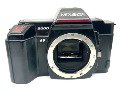 Boîtier Minolta 5000 Avec Objectif Zoom 28-70 Mm – Pour Pièces, Appareil Photo Défectueux