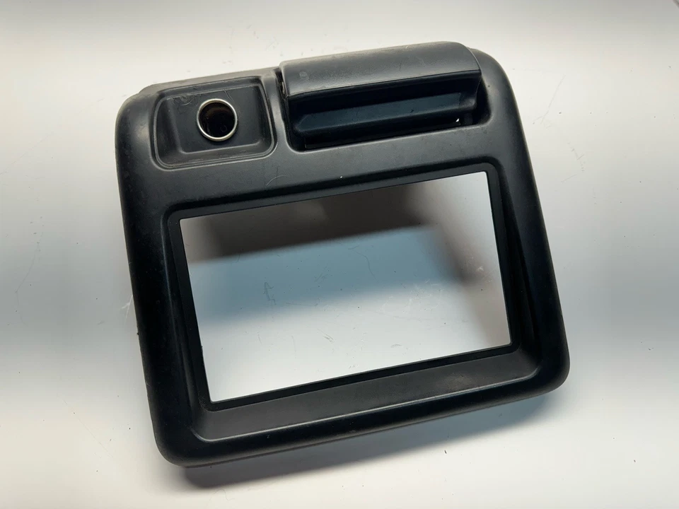 Isuzu 1998-2002 Radio Rodeo Borde Bisel con Bandeja de Cenizas y Encendedor de Cigarrillos Foto 2 de 4