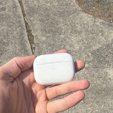 Apple AirPods Pro pretty much new few scratches