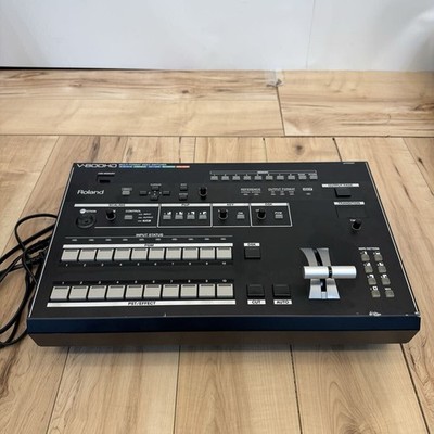 Roland V-800HD Live Video Switcher 1080/60p Multiformat AC100V gebraucht funk...