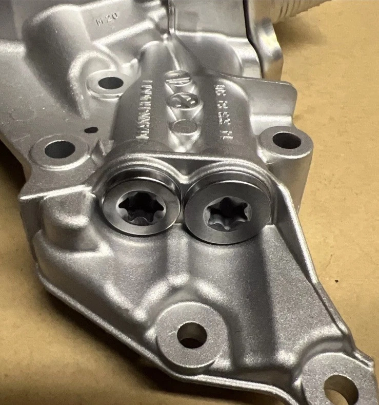 CARCASA FILTRO ACEITE MERCEDES BENZ C E G ML S CLASE SLK CON CONJUNTO ENFRIADOR DE ACEITE Foto 3 de 4