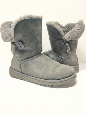 UGG Women's Bailey Button II boots in grey Twinface sheepskin Size7