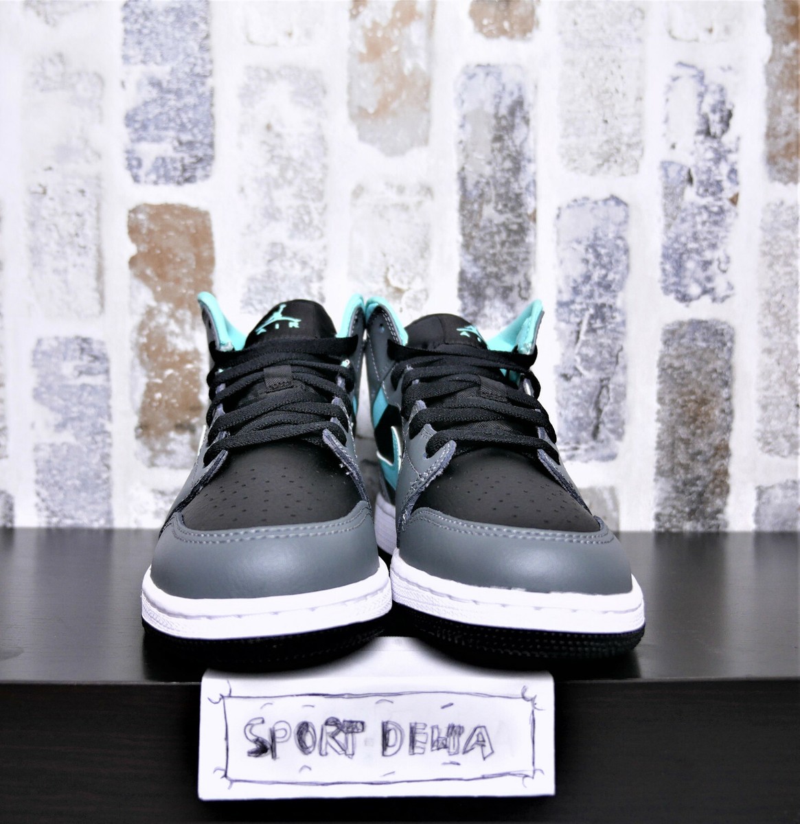 Nike Air Jordan 1 Mid Grey Aqua 554725-063 Grade School GS