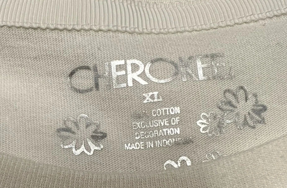 Cherokee youth cream shirt with shimmering butterflies including one in 3-D - Изображение 4 из 4