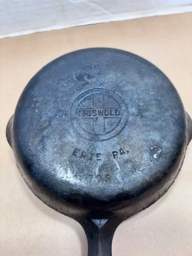 Griswold Cast Iron skillet No.3   709