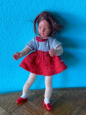 Mädchen  Caco  Puppenhaus  Puppenstube 1:12  dollhouse flexible doll