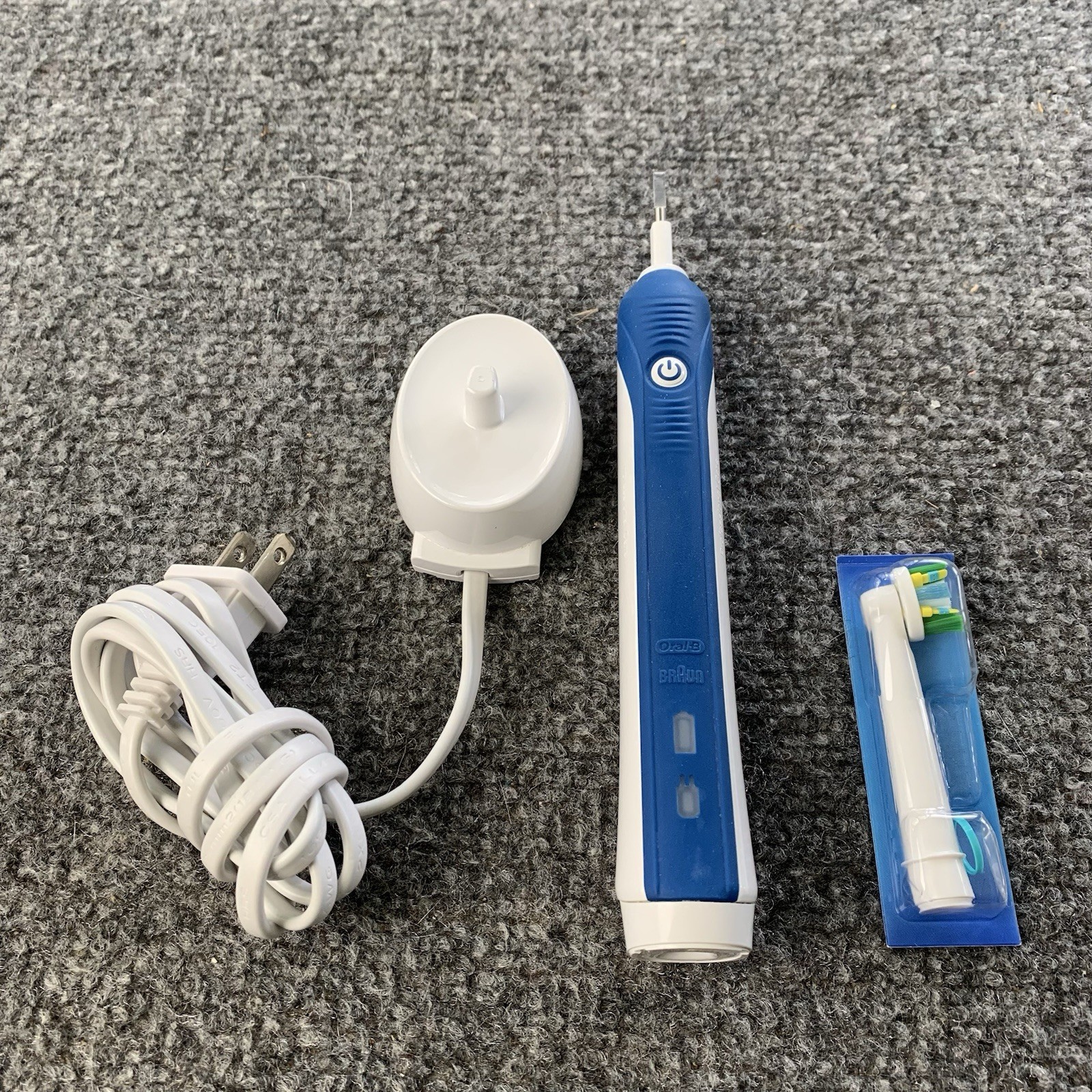 BRAUN Oral B Professional Care Toothbrush Electric Type 3756 Blue With Charger