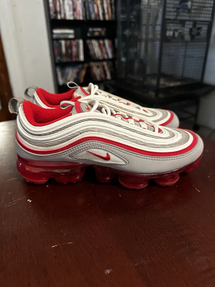 Rare NIKE AIR VAPORMAX 97 “ATMOSPHERE GREY” Size 4.5Y - Image 4 of 4