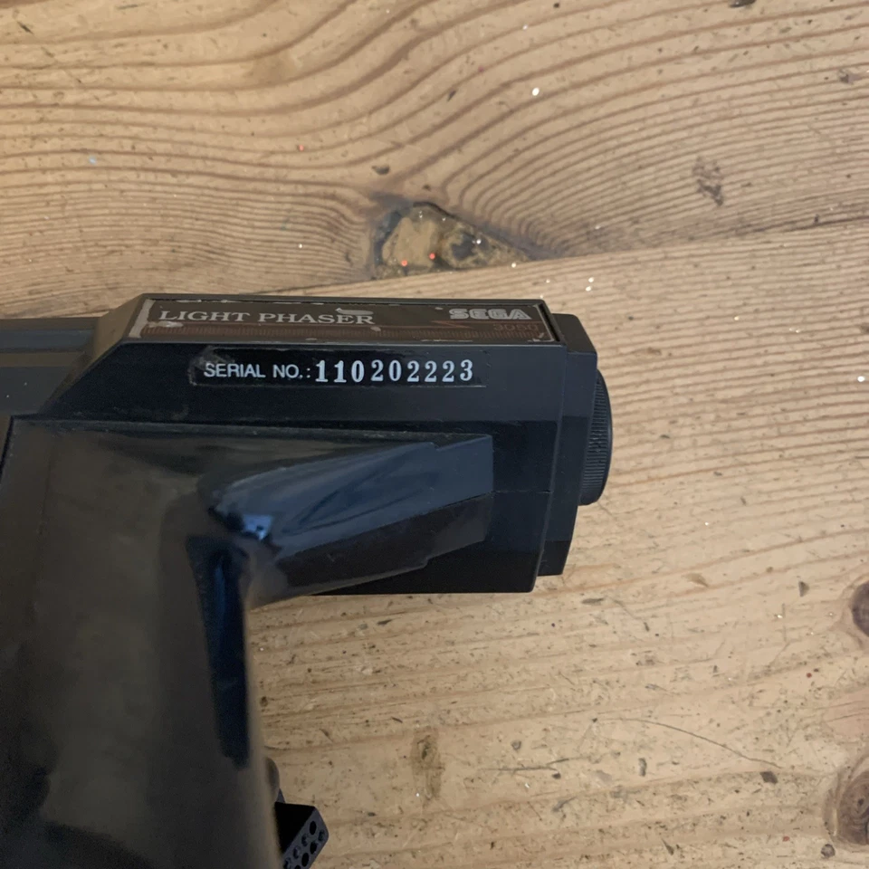 Official Sega Master System Light Phaser Gun - Genuine SEGA Accessory - Image 2 of 4