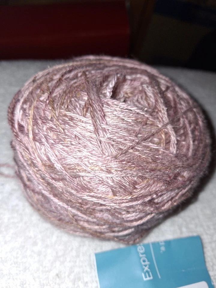 "Look Within" de Expression Fiber Arts seda camel y morera 500y Foto 3 de 4