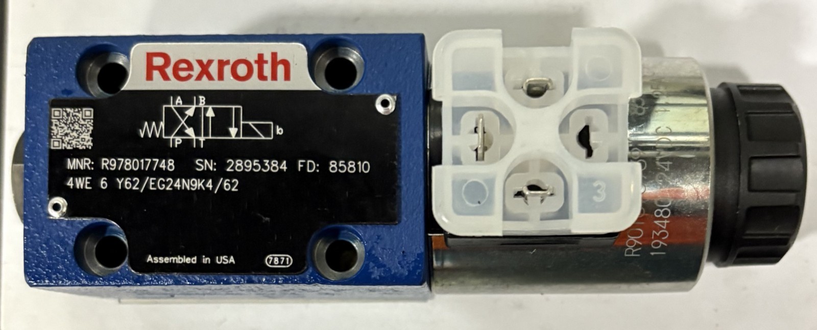 Rexroth, R978017748, 4WE6Y62/EG24N9K4/62, Bosch Hydraulic Directional Valve-NEW