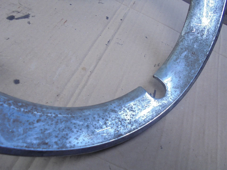 FORD CONSUL CAPRI CROMO ANILLO RUEDA MOLDURA 81AB-1210-AB 355MM DIÁMETRO Foto 4 de 4