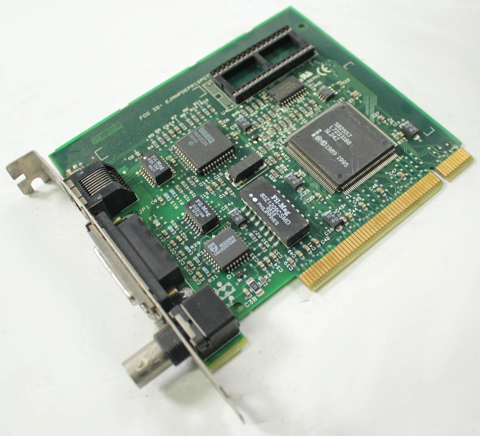 Intel 645477-007 RJ-45 BNC AUI 10Mbps PCI Combo Network Adapter - Image 2 of 4