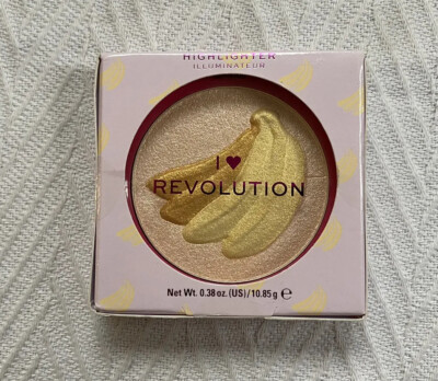 I HEART REVOLUTION Shimmering Highlighter Highlighting Fruity Banana Powder NEW