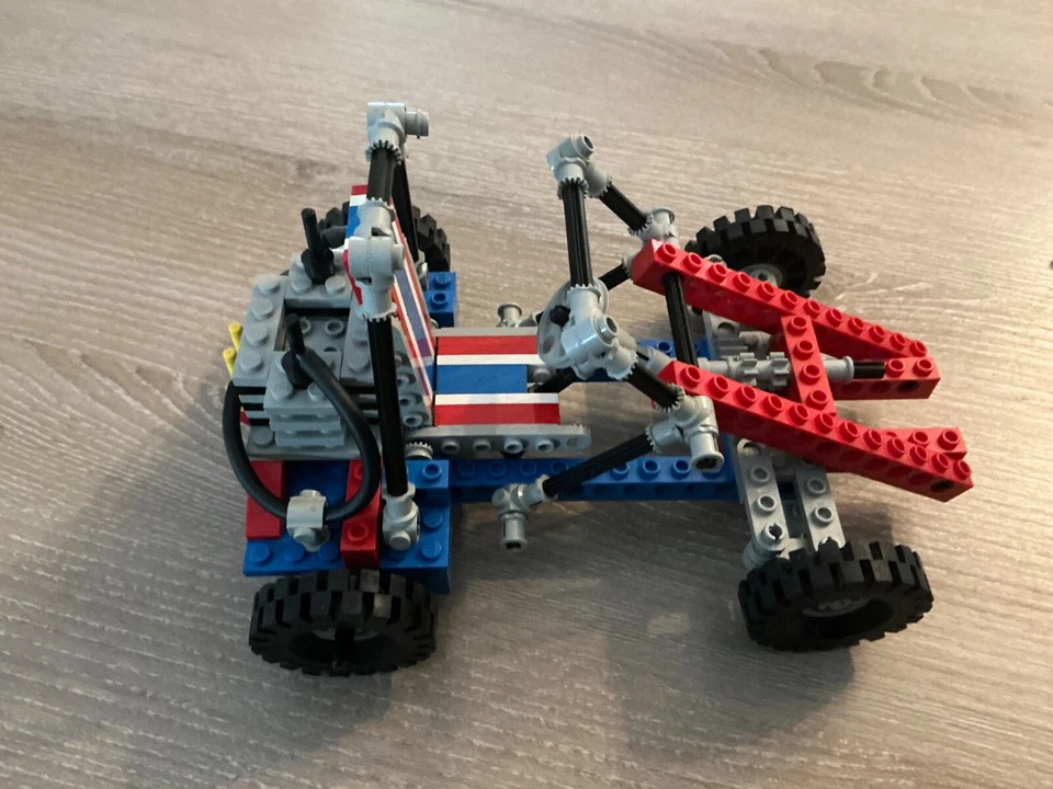 LEGO Technic 8841 Desert Racer, photo 2 sur 4