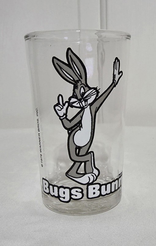 Bugs Bunny 1976 Warner Bros. Looney Tunes Juice Cup Glass w/ Sylvester Embossed