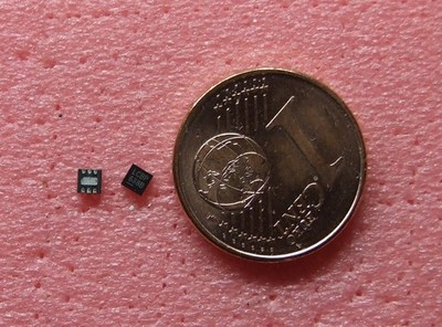 5 Stück LTC3240EDC-2.5#TRPBF Step-Up/Step-Down Charge Pump DC/DC Converter