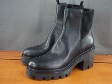 Rag  Bone Quinn Boots Womens 10 Black Leather Chelsea Ankle Lug Sole Booties