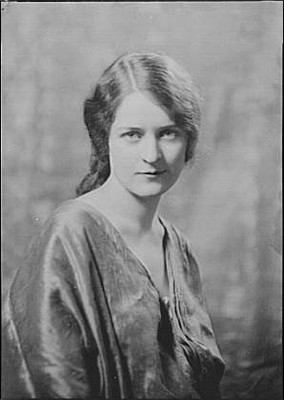 Photo:Anne Howe 1927 Portrait Photograph