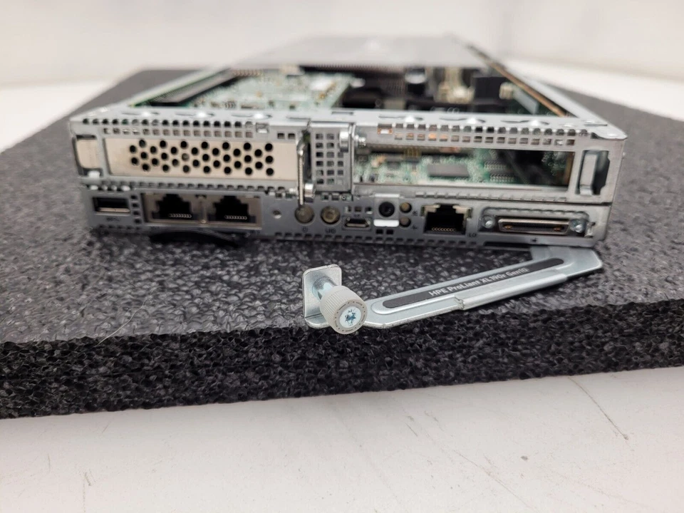 HPE ProLiant XL190R Gen10 Blade Server 2x Xeon 6130 - Image 3 of 4