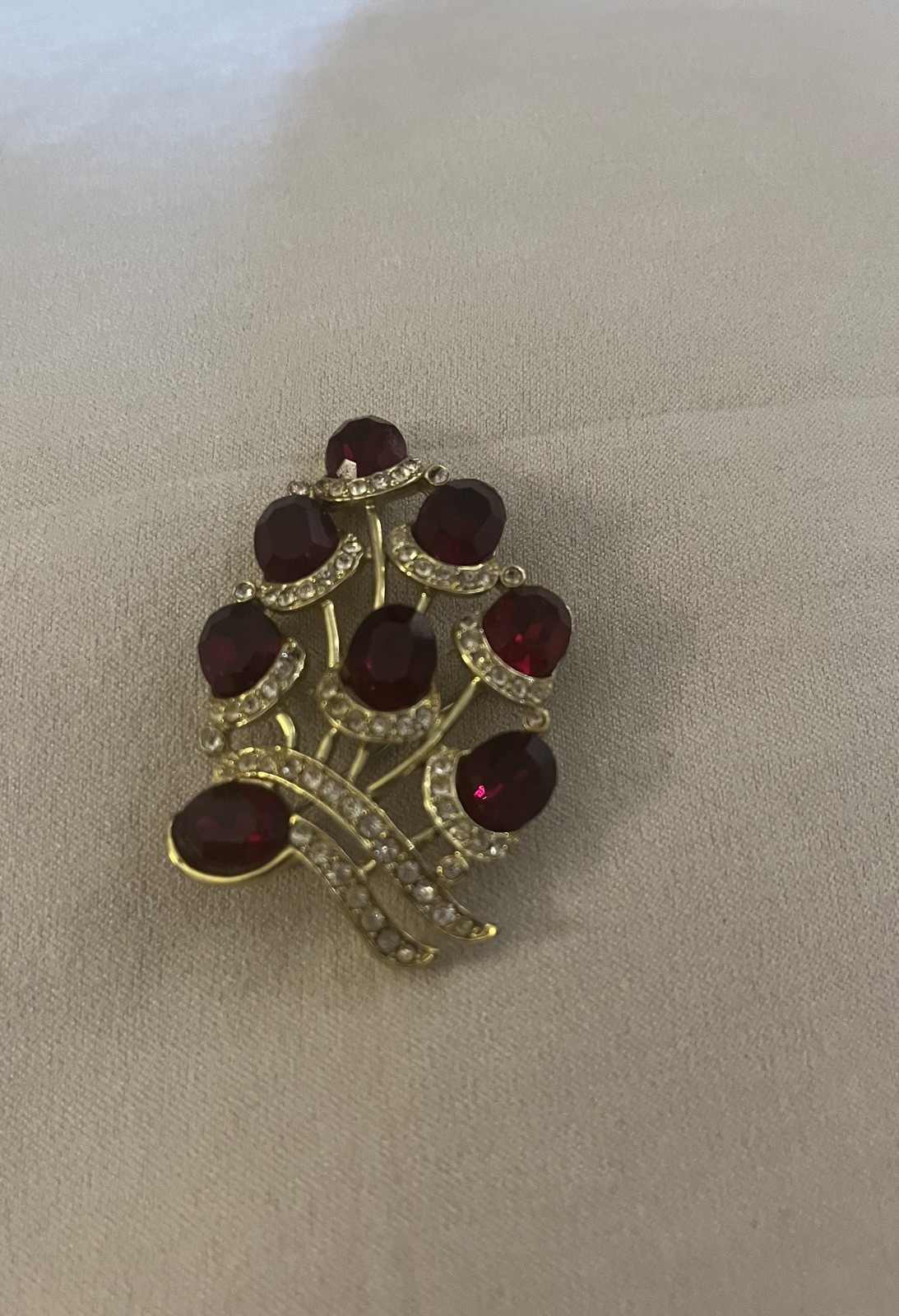 KRAMER Ruby Red Crystal Rhinestone Brooch Pin Sig… - image 2