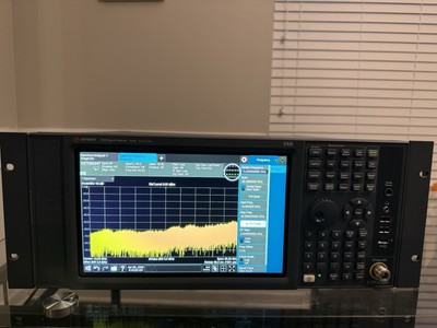 Keysight Technologies N9010B-526 26.5 GHz EXA Multi-touch Signal Analyzer