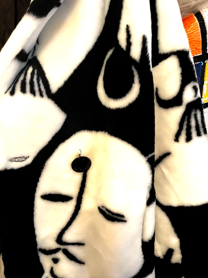 black and white vintage coat faces 80s picasso - Image 2 of 4