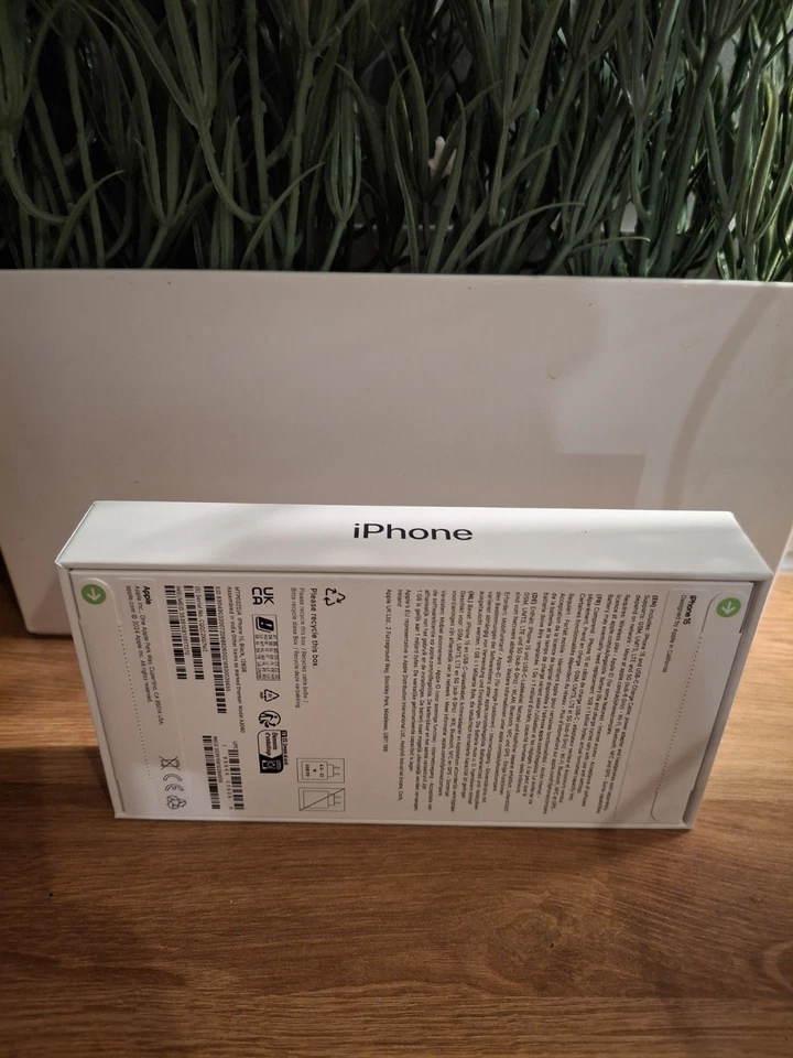 Apple iPhone 15 - 128Go - Noir (Déverrouillé) - Photo 3/4