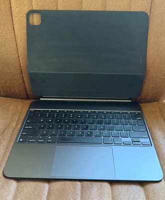 Apple Magic Keyboard for iPad Pro 13'' M4 M5 Black A2974 MWR53LL/A Trackpad