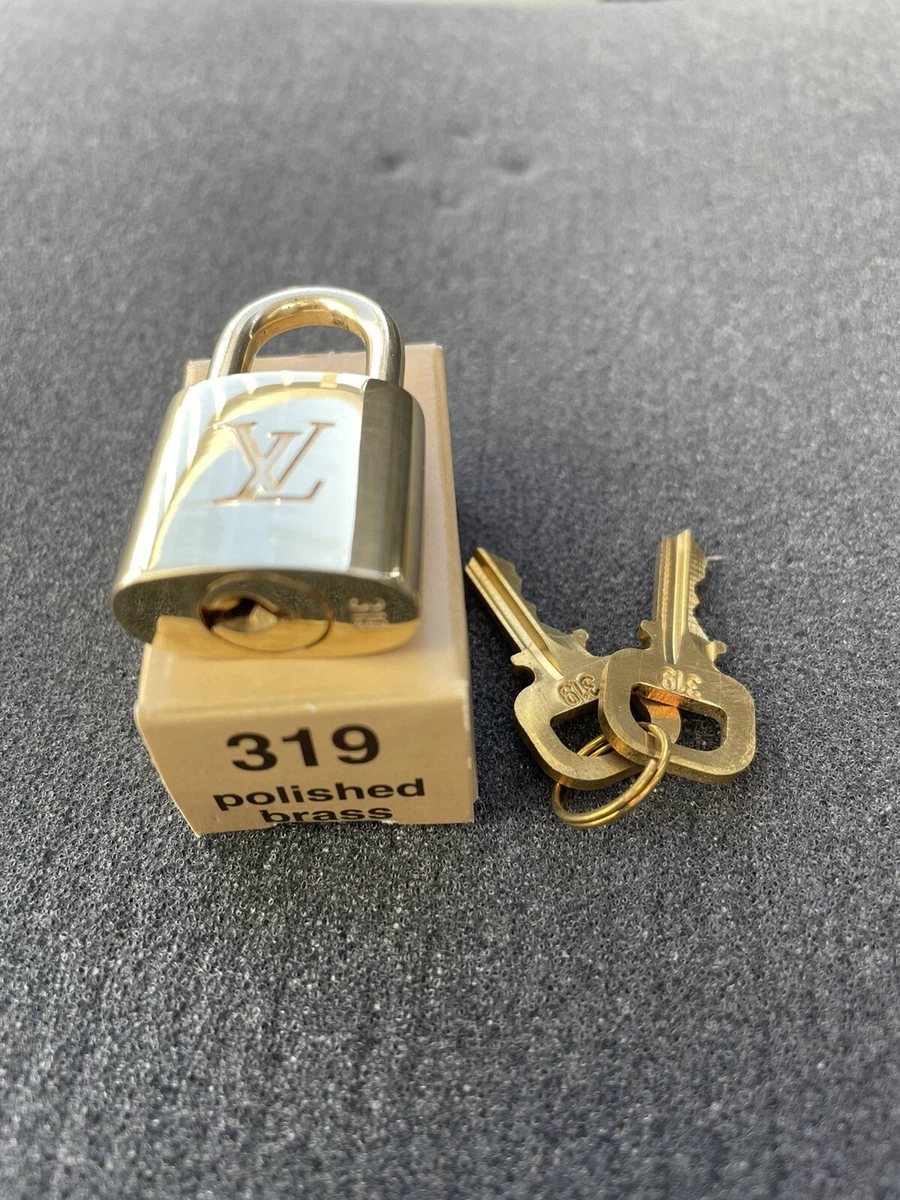 New Authentic Louis Vuitton Polished Gold padlock 319 w/ 2 Sets Of Keys  Monogram