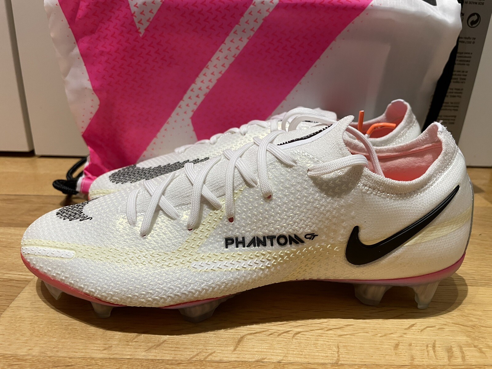 nike phantom gt2 cleats