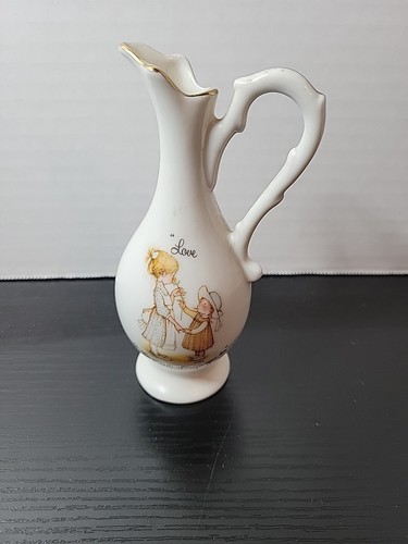 Holly Hobbie genuine porcelain "Love is the little things you do." pitcher/Vase. - Picture 7 of 7