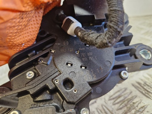 2004-2008 VW GOLF REAR WIPER MOTOR 1K6955711C - Picture 4 of 4