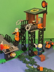 LEGO Agents Swamp Raid 8632 Vintage 231pcs 2008 missing pcs.