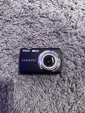 Nikon COOLPIX S220 10.0MP Digital Camera - Graphite black