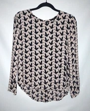 H & M Womens Top Hi-Low Long Sleeve Button Pink/Black Blouse Birds Print Size 8
