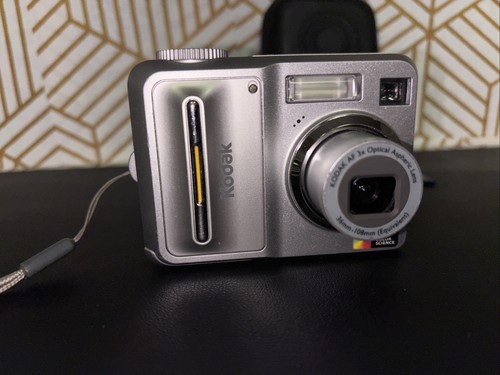 Kodak EasyShare C 653 3.2MP Silver Compact Digital Camera SEE DETAILS - Picture 2 of 19