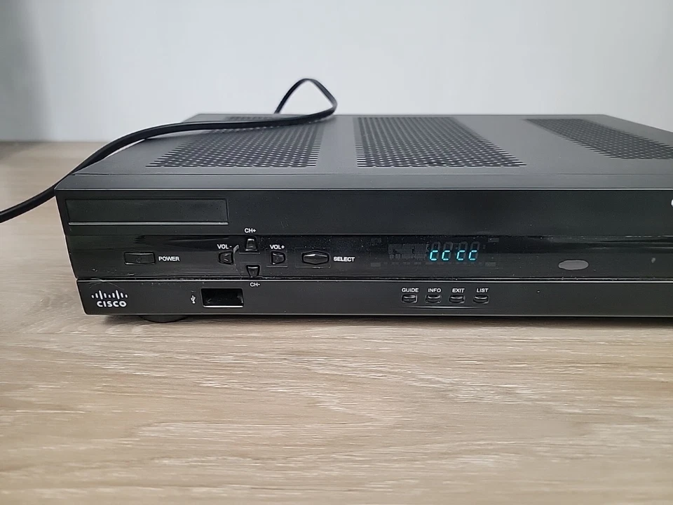 Cisco Explorer 8642HDC Digital Video TV Tuner Receiver HD DVR Set-Tops - Image 3 of 4