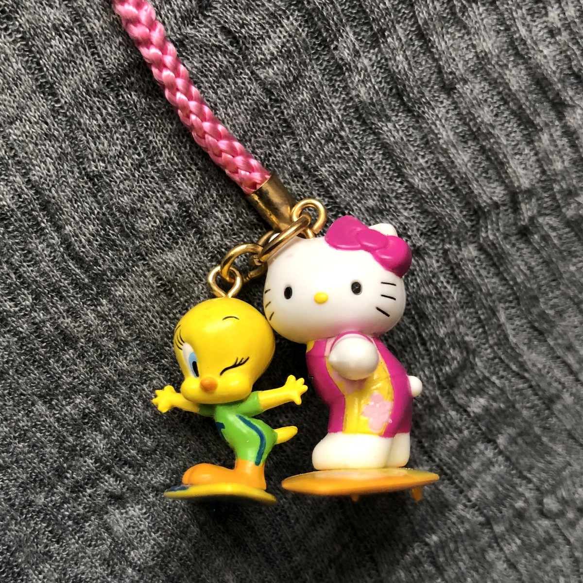 Rare Hello Kitty x Tweety Collaboration Strap Surfing Sanrio 2002