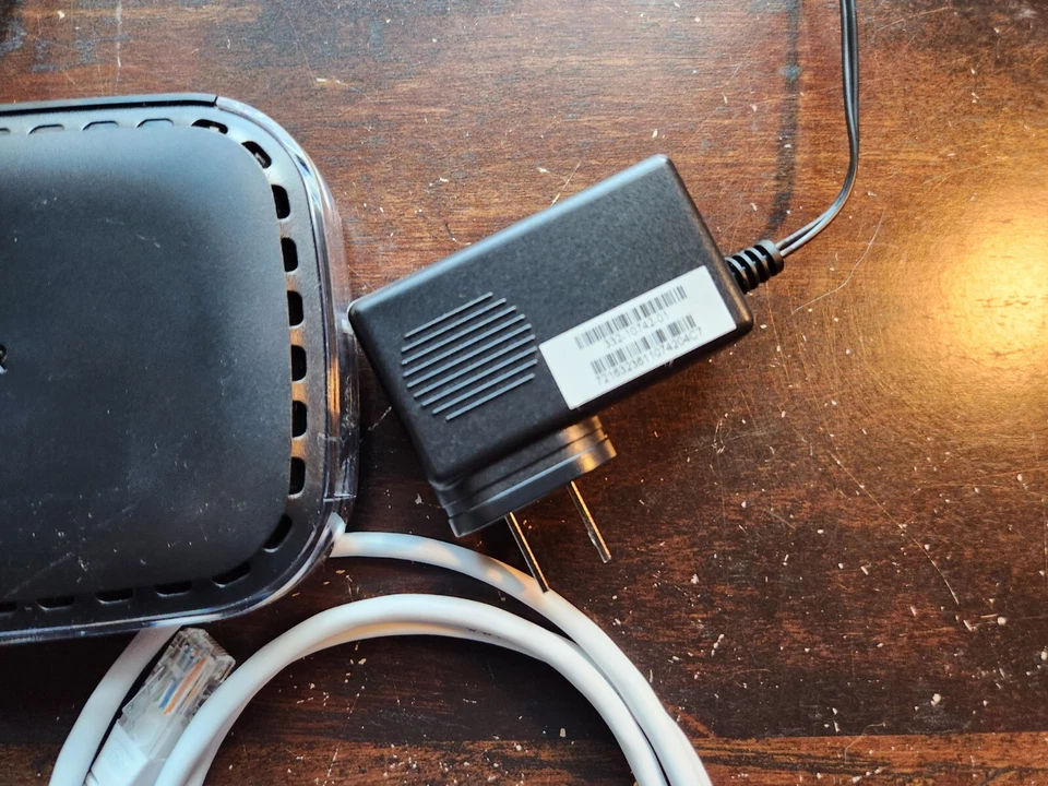 NETGEAR Cable Modem CM400 | For Cable Plans Up to 340 Mbps | DOCSIS 3.0 - Image 3 of 4