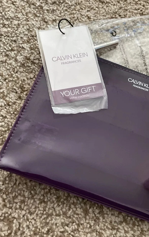 Estuche de fragancias navideñas Calvin Klein - Ver fotos Foto 2 de 4