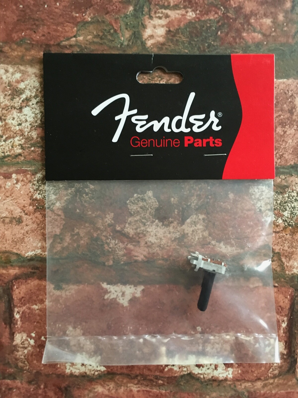 Fender 25K Snap-In B Taper Linear Potentiometer, Blues Junior Mid Control Pot