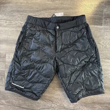 NEW Peak Performance Men’s Down Helium Black Light Shorts Size XS