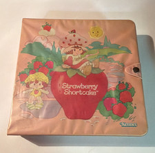 Strawberry Shortcake Vintage Kenner Vinyl Storybook Carrying Case for mini dolls