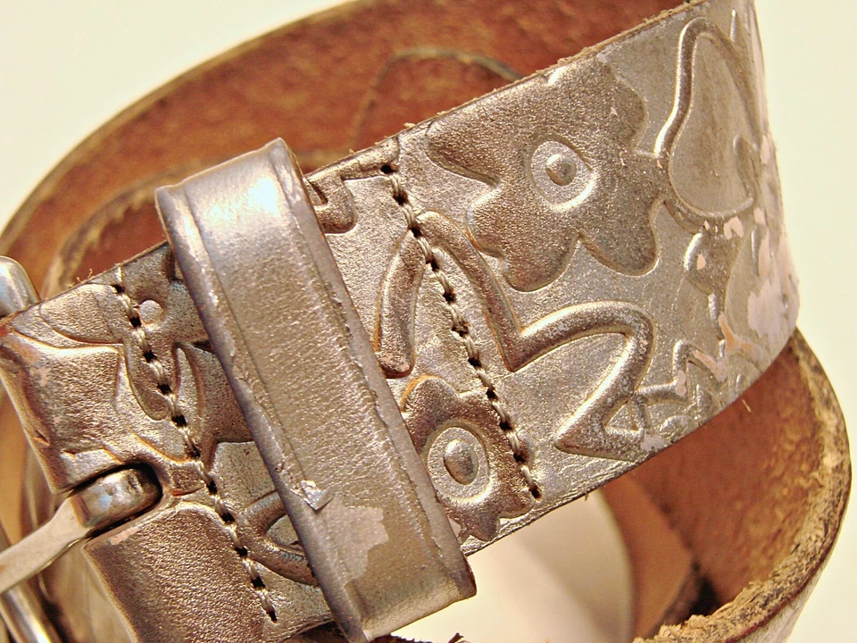 Fossil бронзы металлический цветочный штамп из натуральной кожи ремень богемное платье Western Sz L - Изображение 3 из 4