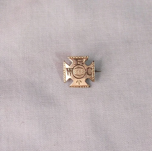 1883 ANTIQUE WOMENS RELIEF CORPS CIVIL WAR VETERAN BADGE PIN GOLD TONED